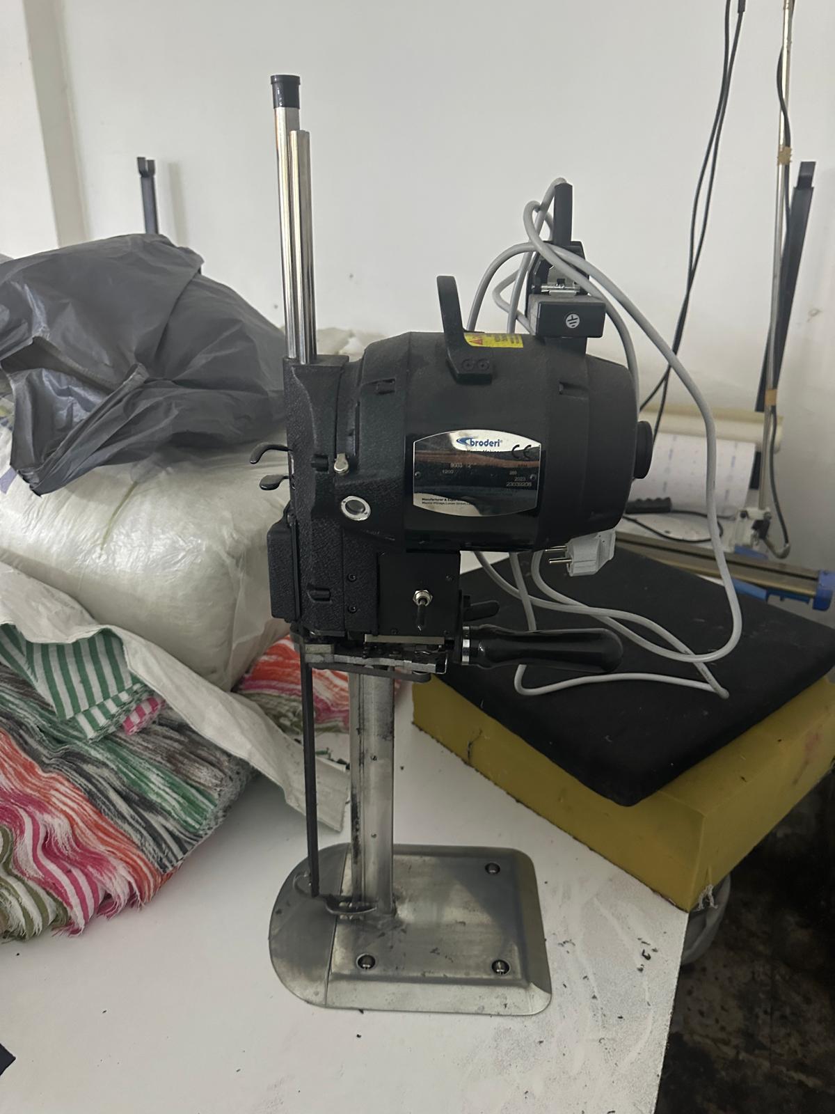 Satılık Broderi Marka İkinci El 10 inç Kumaş Kesim Motoru